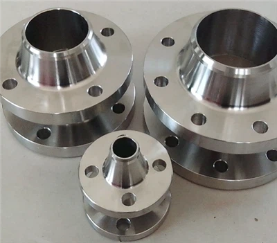 Baut baja karbon pada flensa stainless